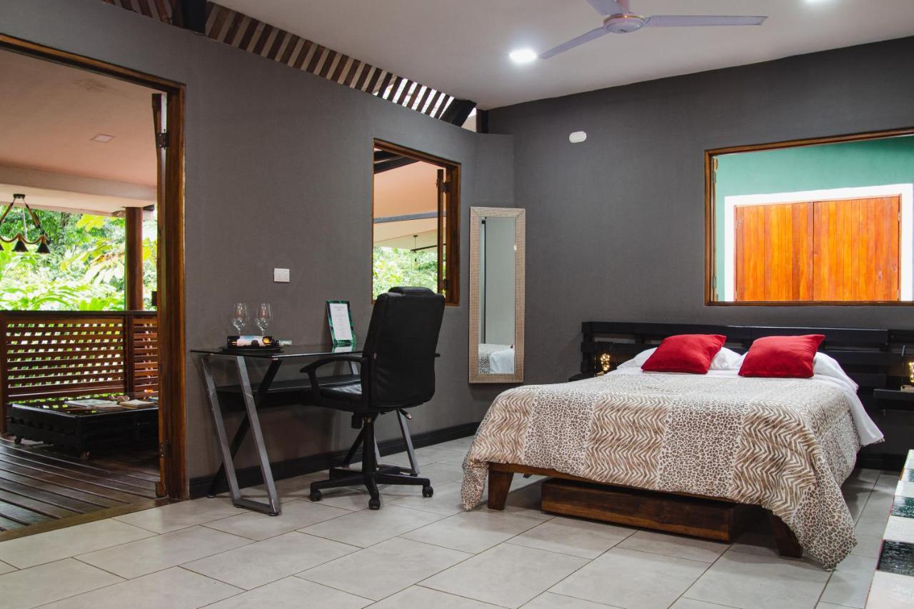 Hotel Boutique The Green Jungle House Puerto Viejo de Talamanca Eksteriør billede